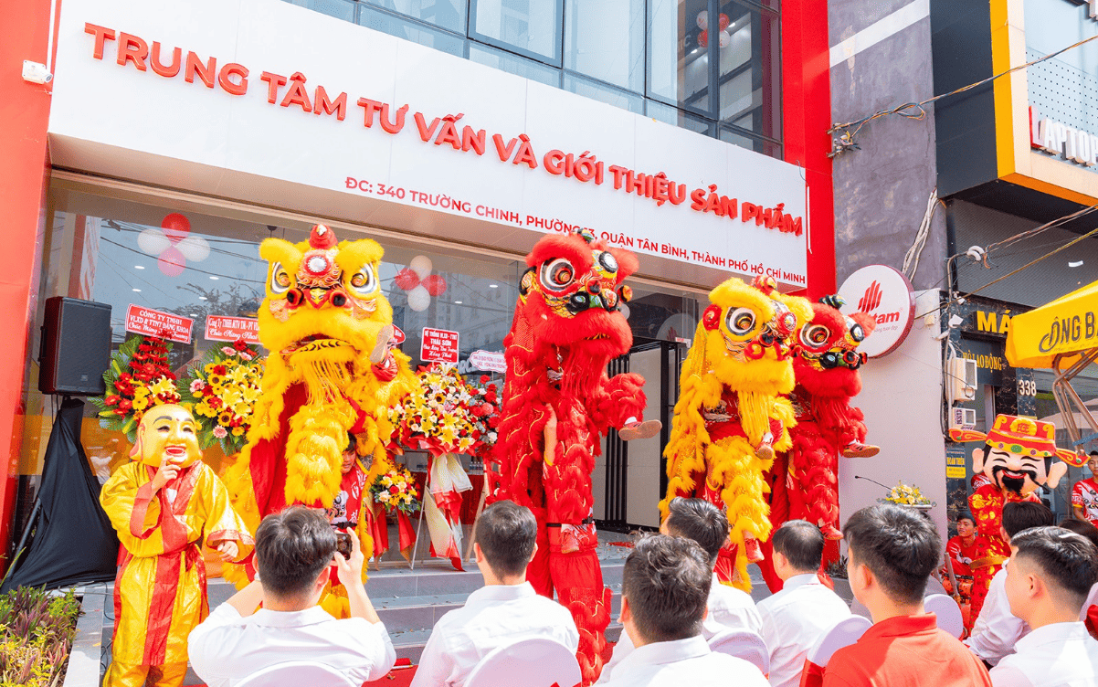 Múa lân sư rồng khai trương